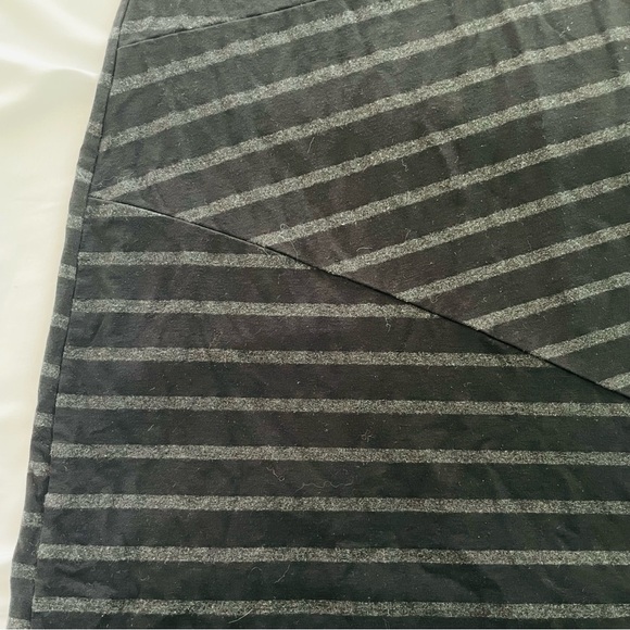 MIIK Long Sleeve Dress | Sustainable Women Fashion | Size S | Made in Canada - Picture 10 of 10